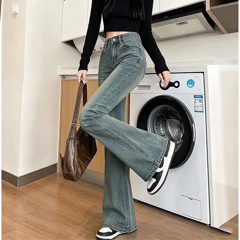 Dirty Wash Flare Jeans