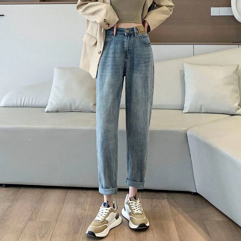 Classic Mom Fit Denim