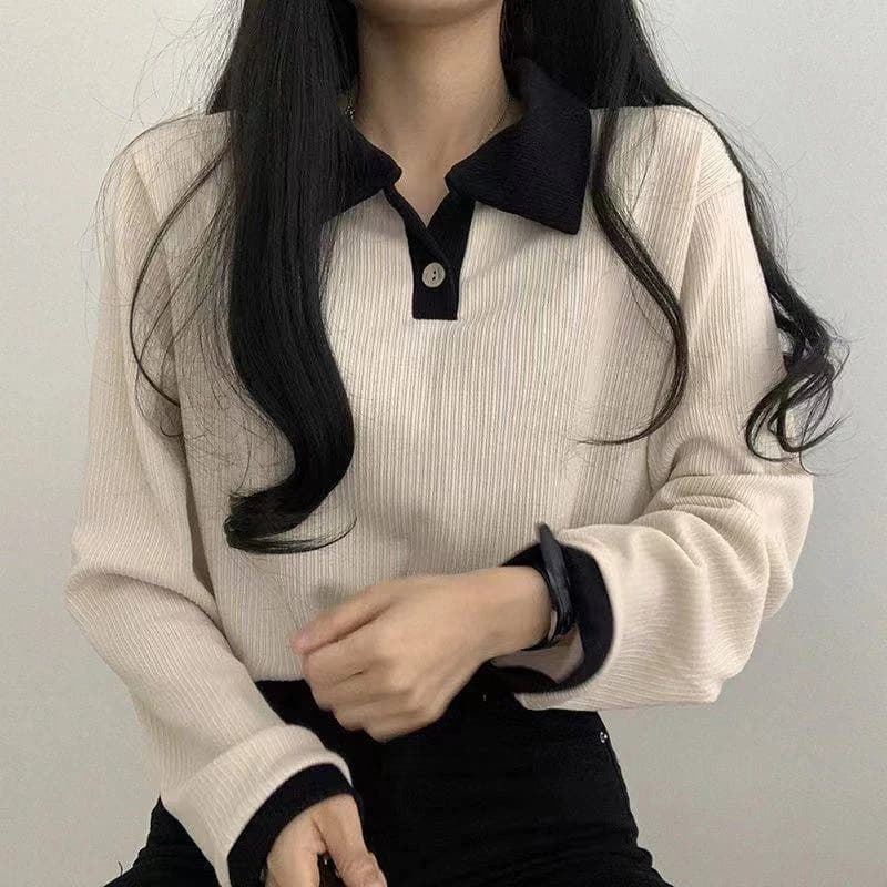 Contrast Collar Knit Top